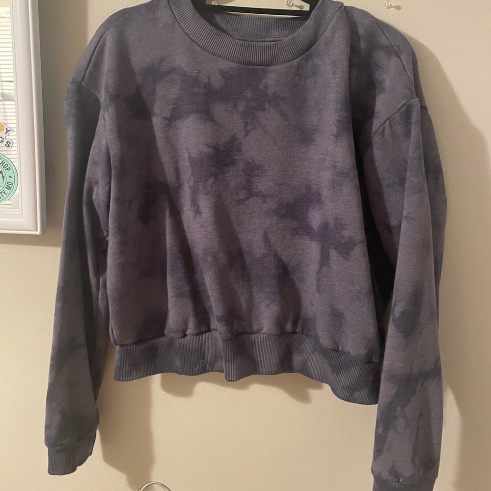 long sleeve tie dye crop